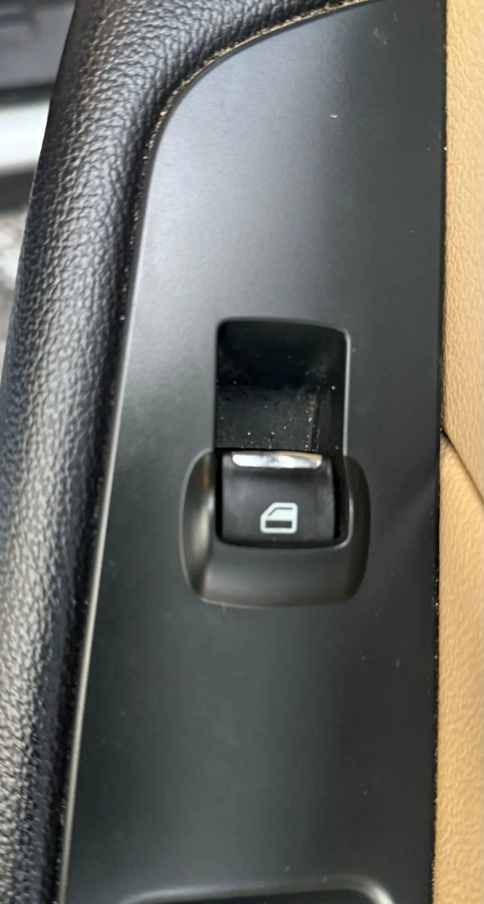 Used 2016 Ford Explorer XLT w/ Equipment Group 202A image 35