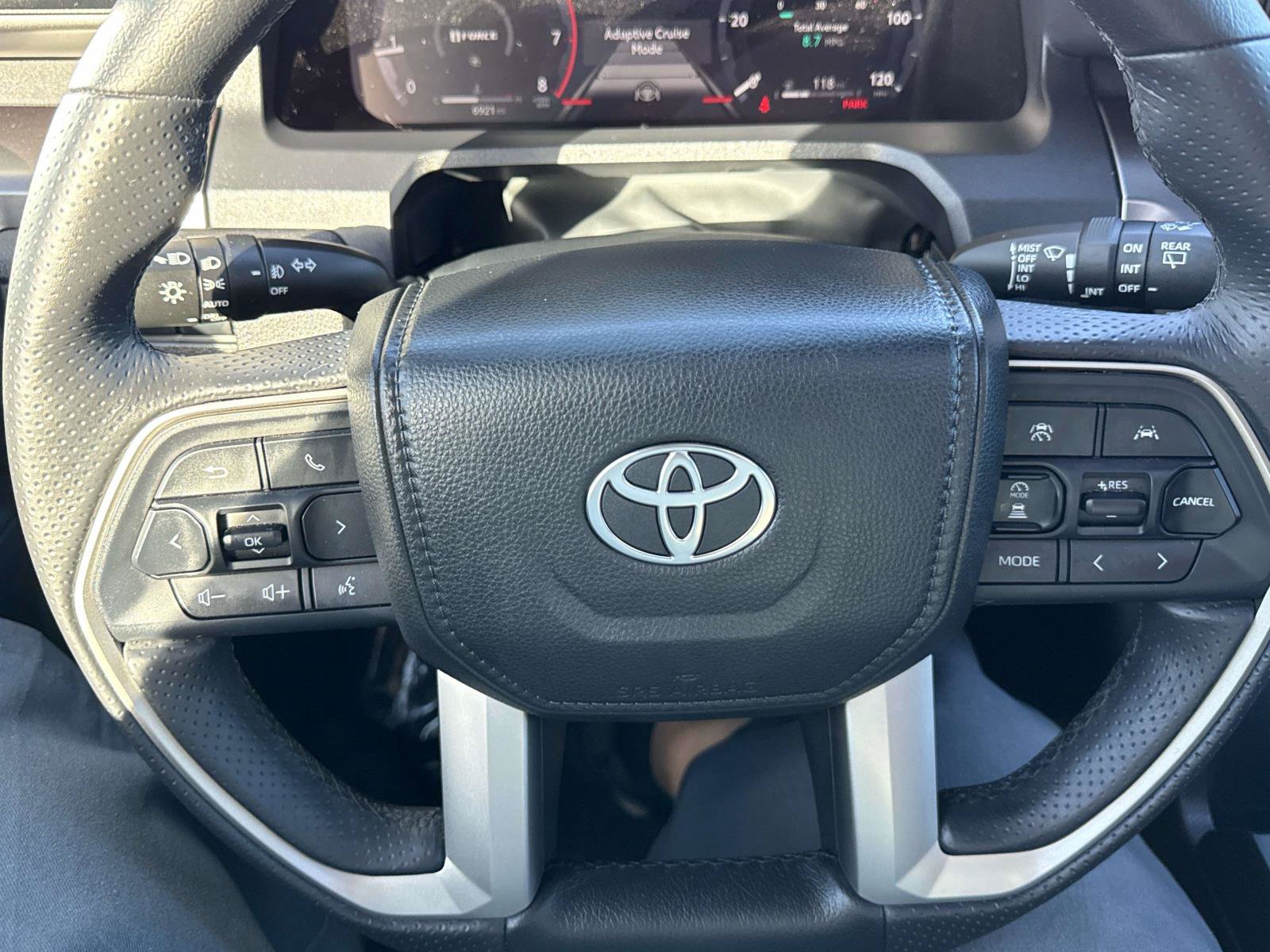 Used 2025 Toyota 4Runner TRD Off-Road Premium AWD/4WD image 26