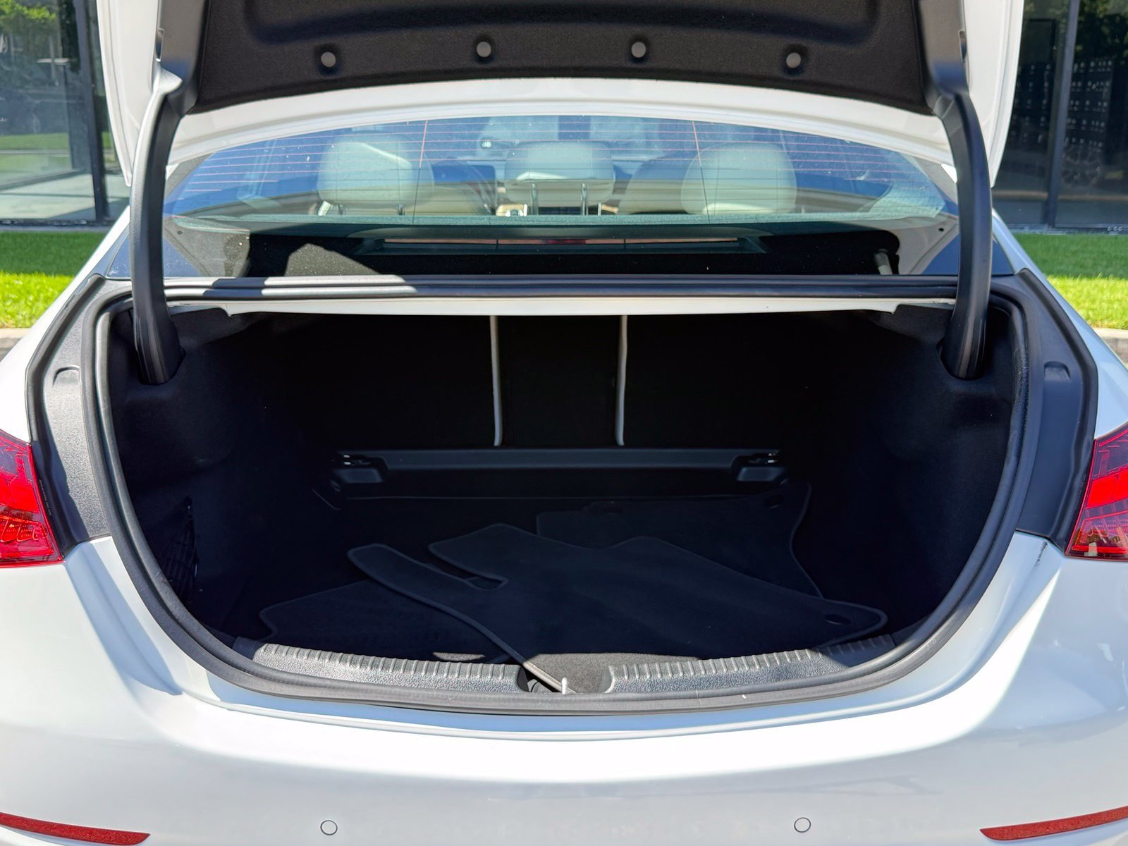 Used 2024 Mercedes-Benz C 300 Sedan image 16