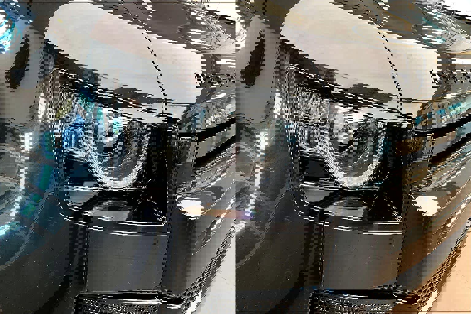 Used 2022 Land Rover Defender 110 S AWD/4WD image 27