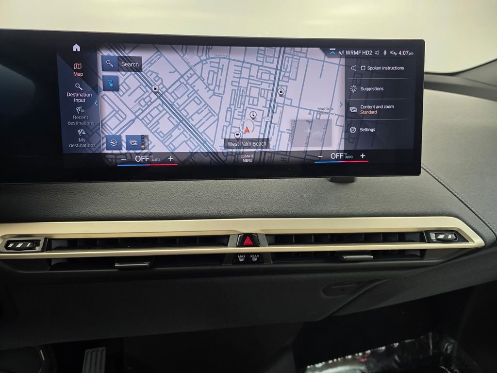 Used 2023 BMW iX xDrive50 w/ Sport Package image 23