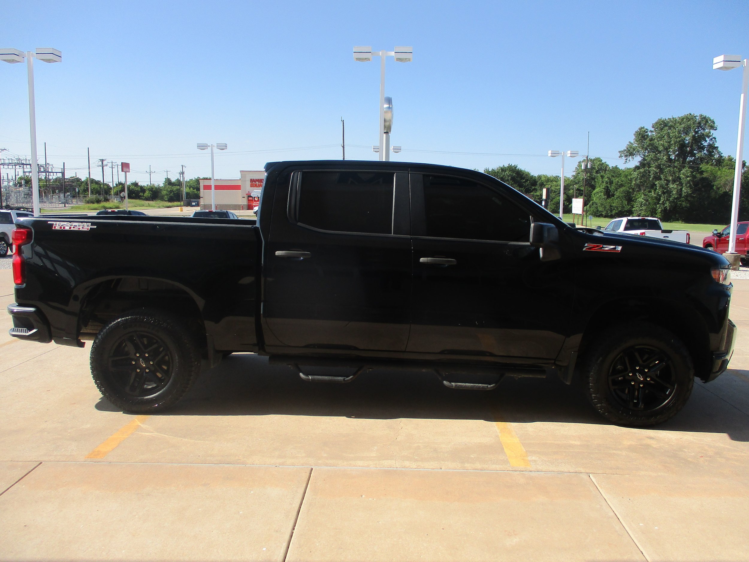 Used 2020 Chevrolet Silverado 1500 Custom Trail Boss w/ Custom Convenience Package AWD/4WD image 9