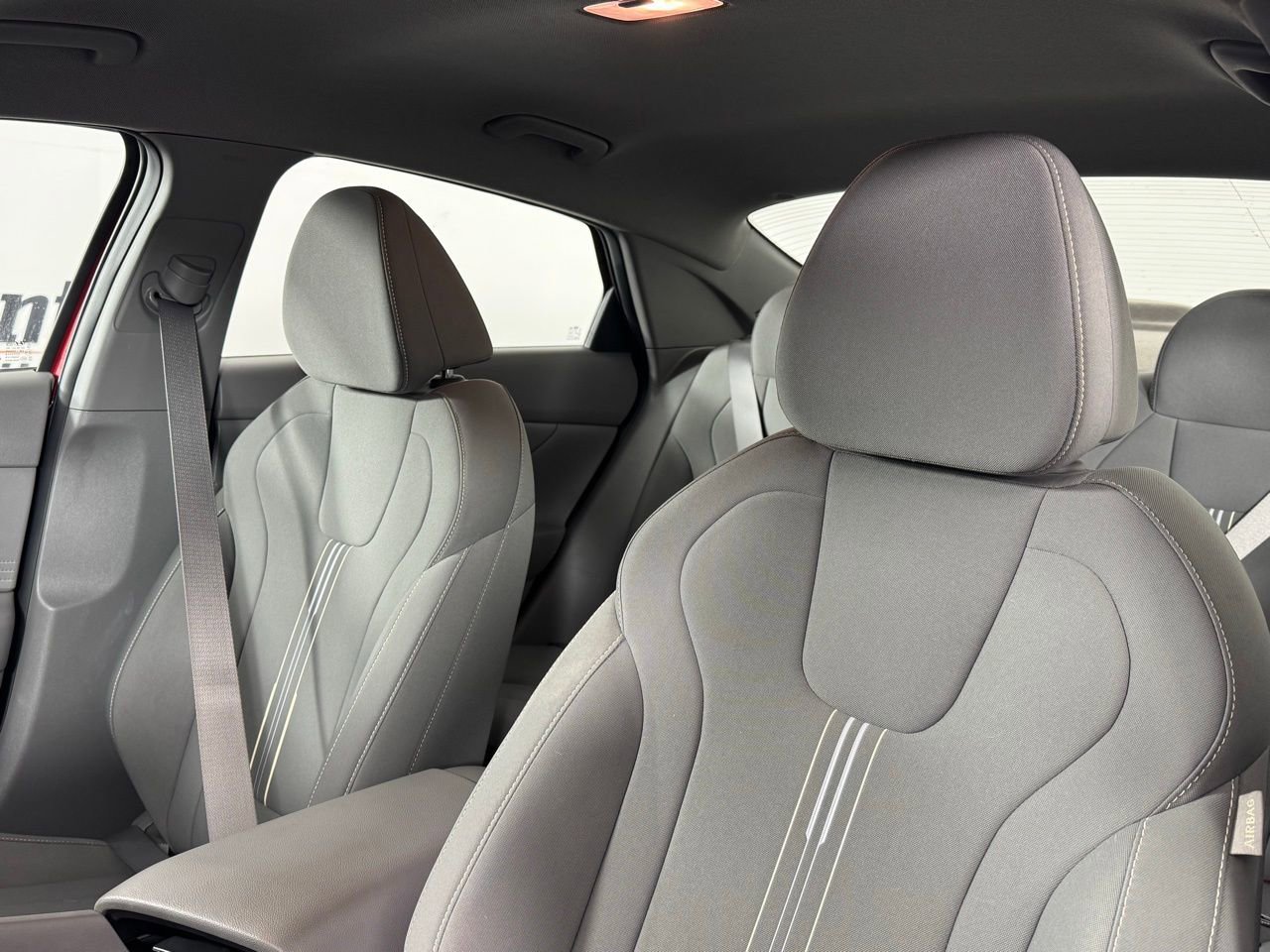 Used 2023 Hyundai Elantra SEL w/ Preferred Accessory Package image 3