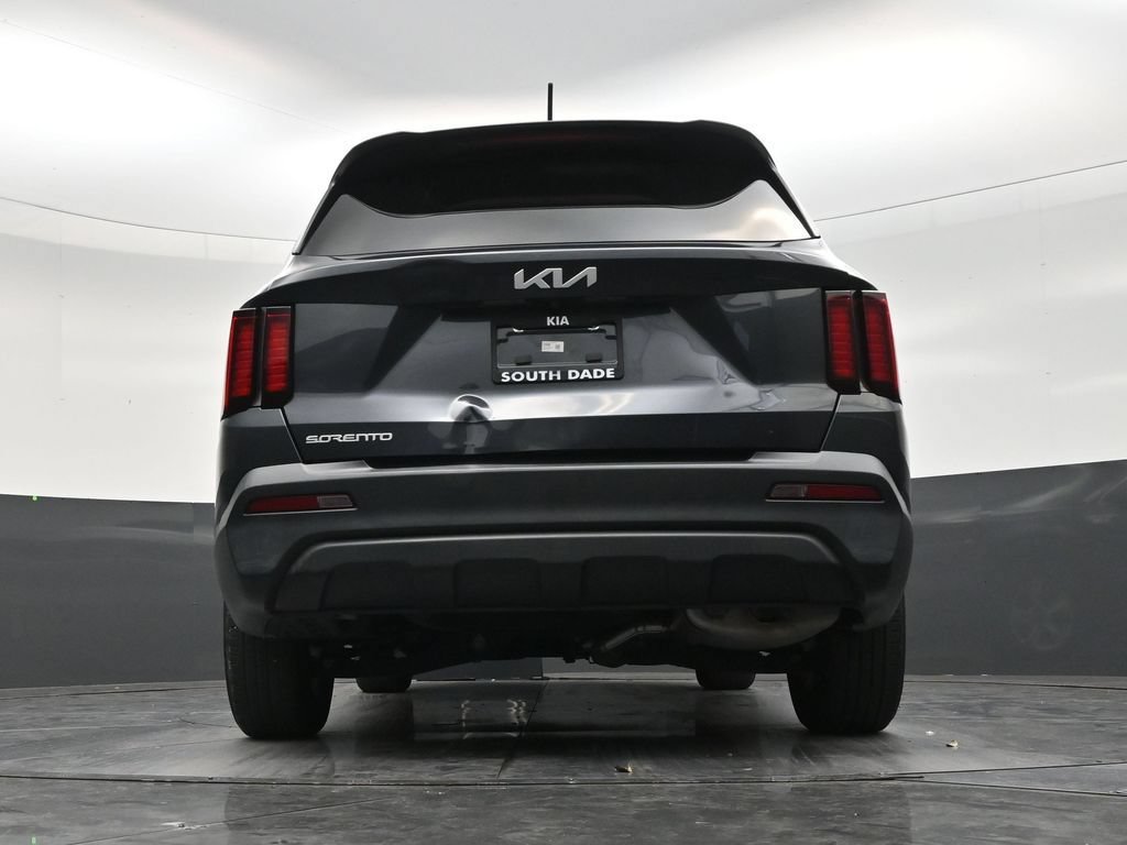 Used 2023 Kia Sorento LX FWD image 23