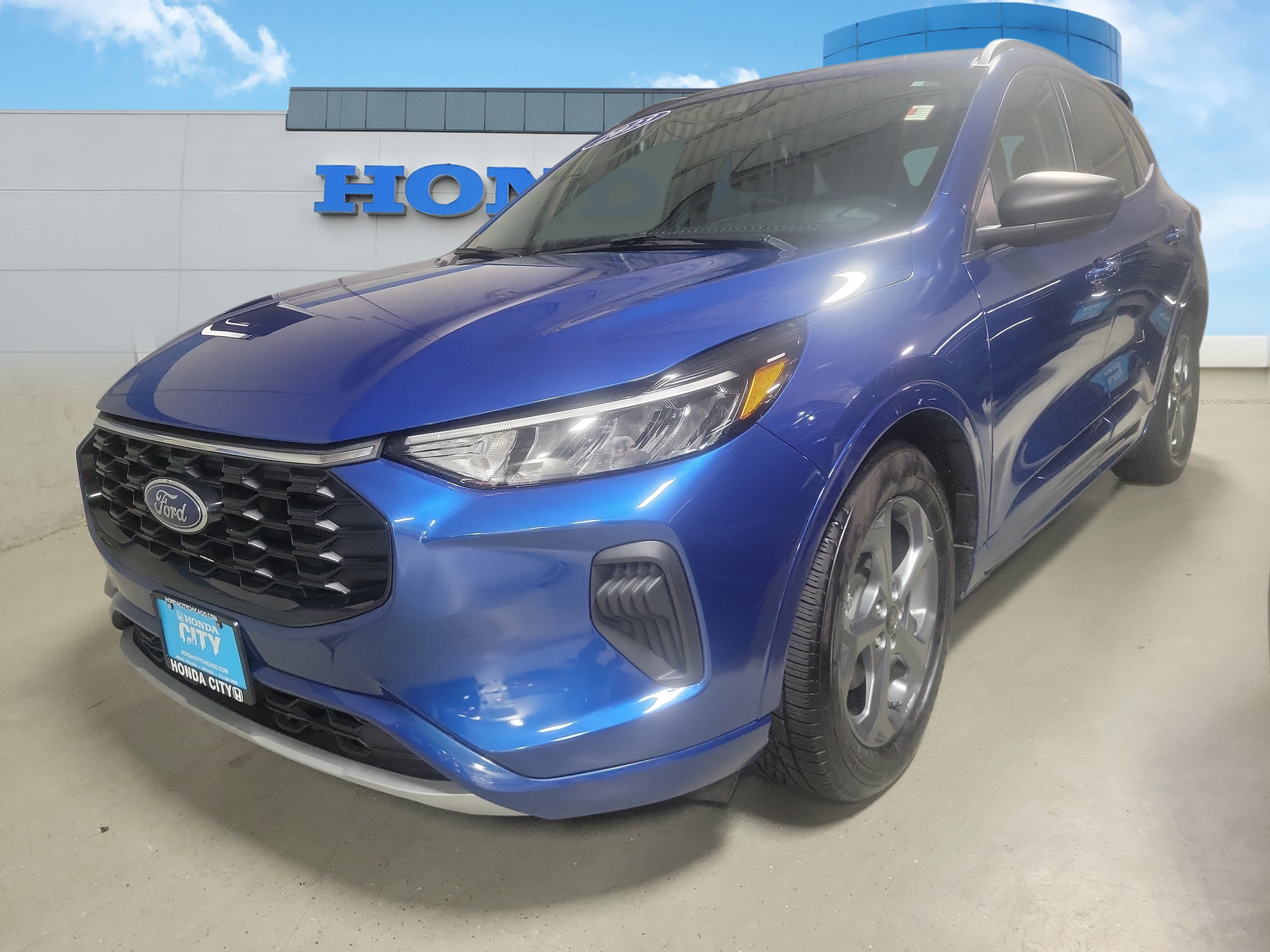 Used 2023 Ford Escape ST-Line FWD image 2