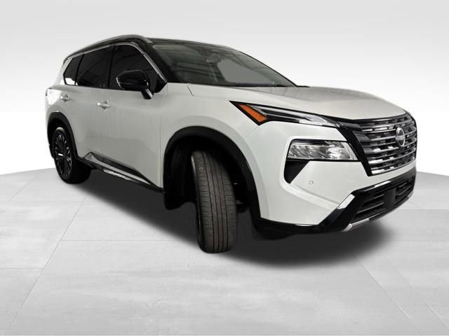 Used 2024 Nissan Rogue Platinum w/ Platinum Premium Package image 4