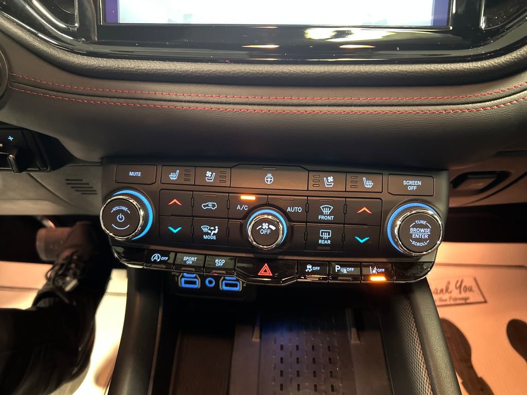 Used 2025 Dodge Durango GT image 19