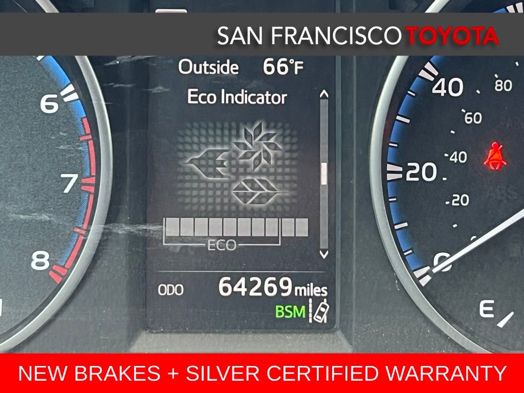 Certified 2018 Toyota RAV4 XLE image 33