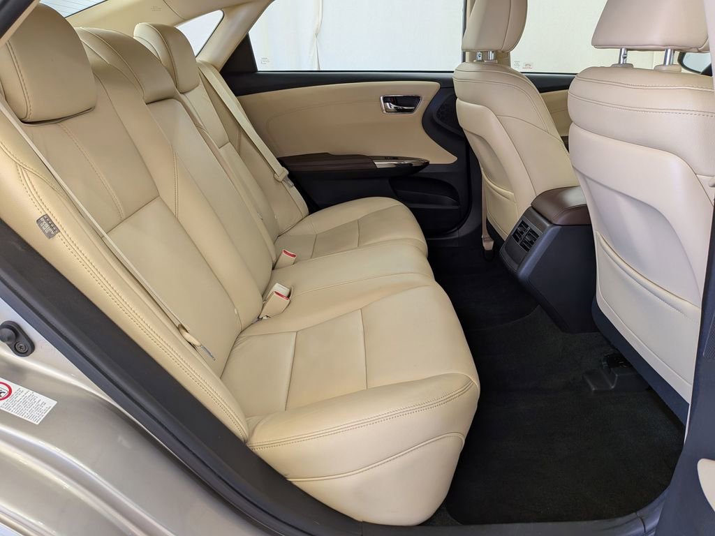 Used 2017 Toyota Avalon XLE Premium w/ All Weather Liner Package image 29