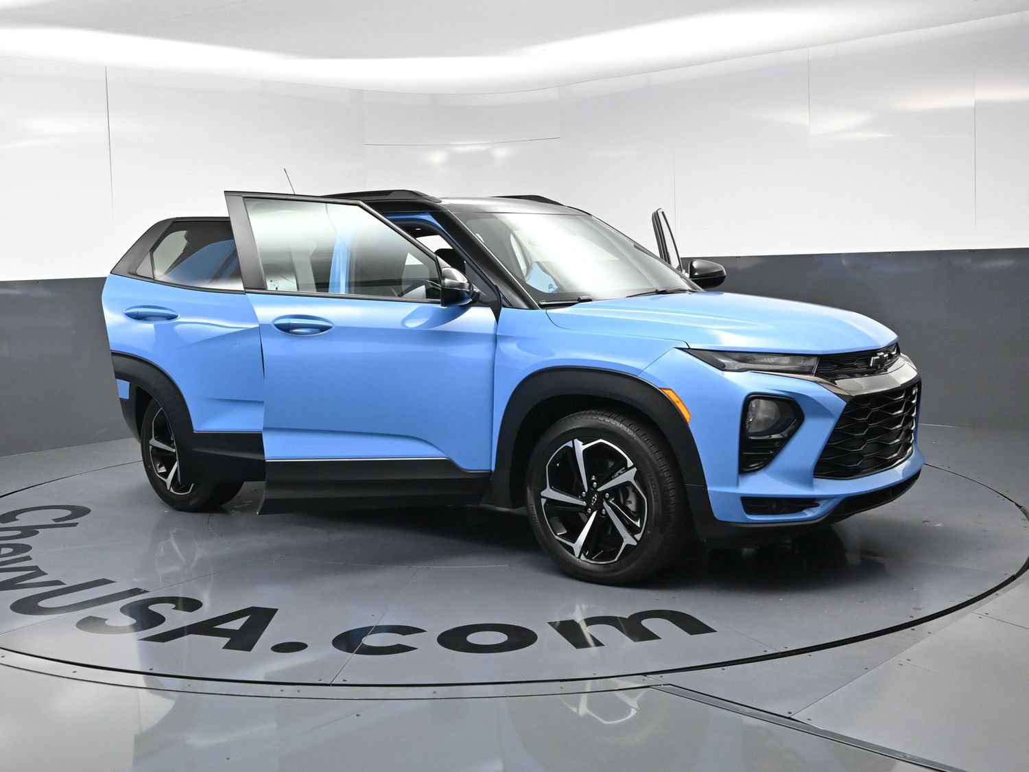 Used 2023 Chevrolet TrailBlazer RS w/ Sun and Liftgate Package FWD image 24