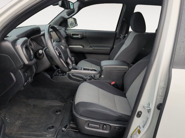 Used 2023 Toyota Tacoma TRD Sport w/ Technology Package image 9