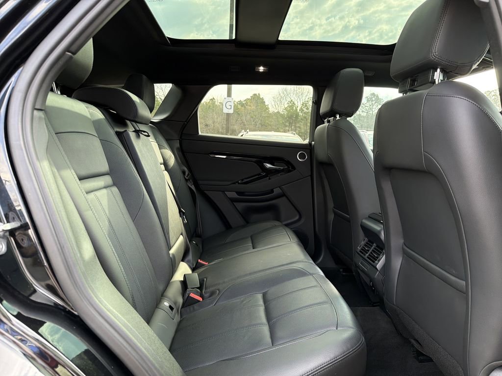 Used 2025 Land Rover Range Rover Evoque Dynamic SE image 9