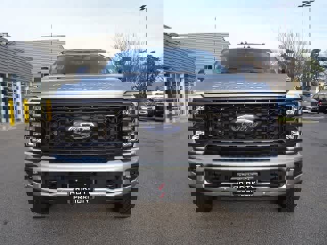 Used 2024 Ford F350 Lariat w/ Lariat Ultimate Package image 5