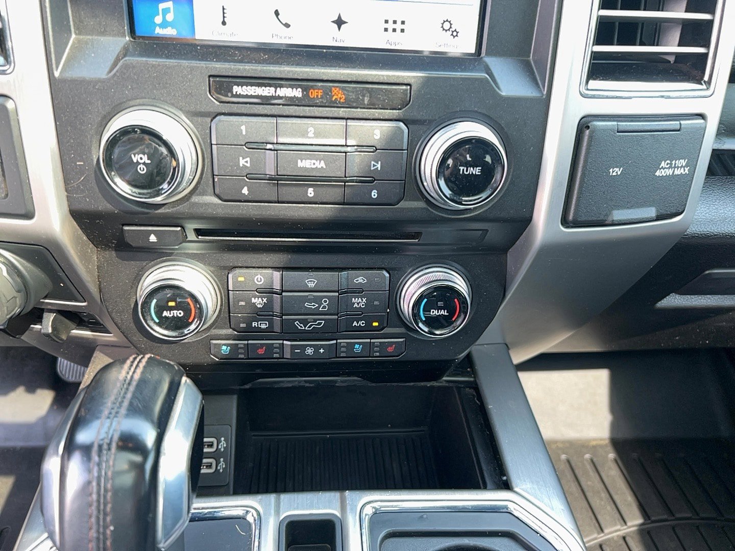 Used 2018 Ford F150 Platinum w/ Equipment Group 701A Luxury AWD/4WD image 21