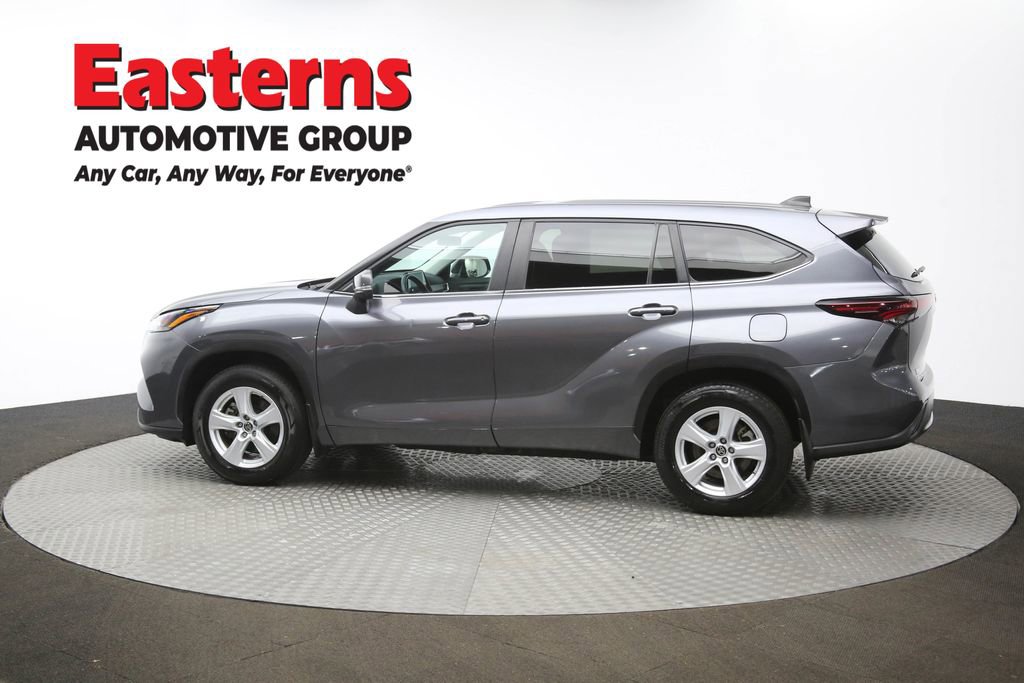 Used 2024 Toyota Highlander LE image 62