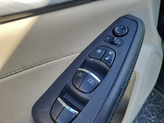 Used 2016 Nissan Maxima 3.5 SV FWD image 14