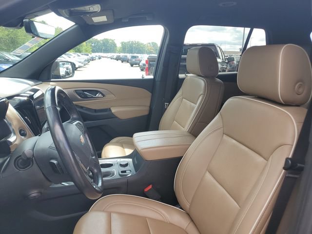 Certified 2022 Chevrolet Traverse Premier w/ LPO, Floor Liner Package FWD image 17