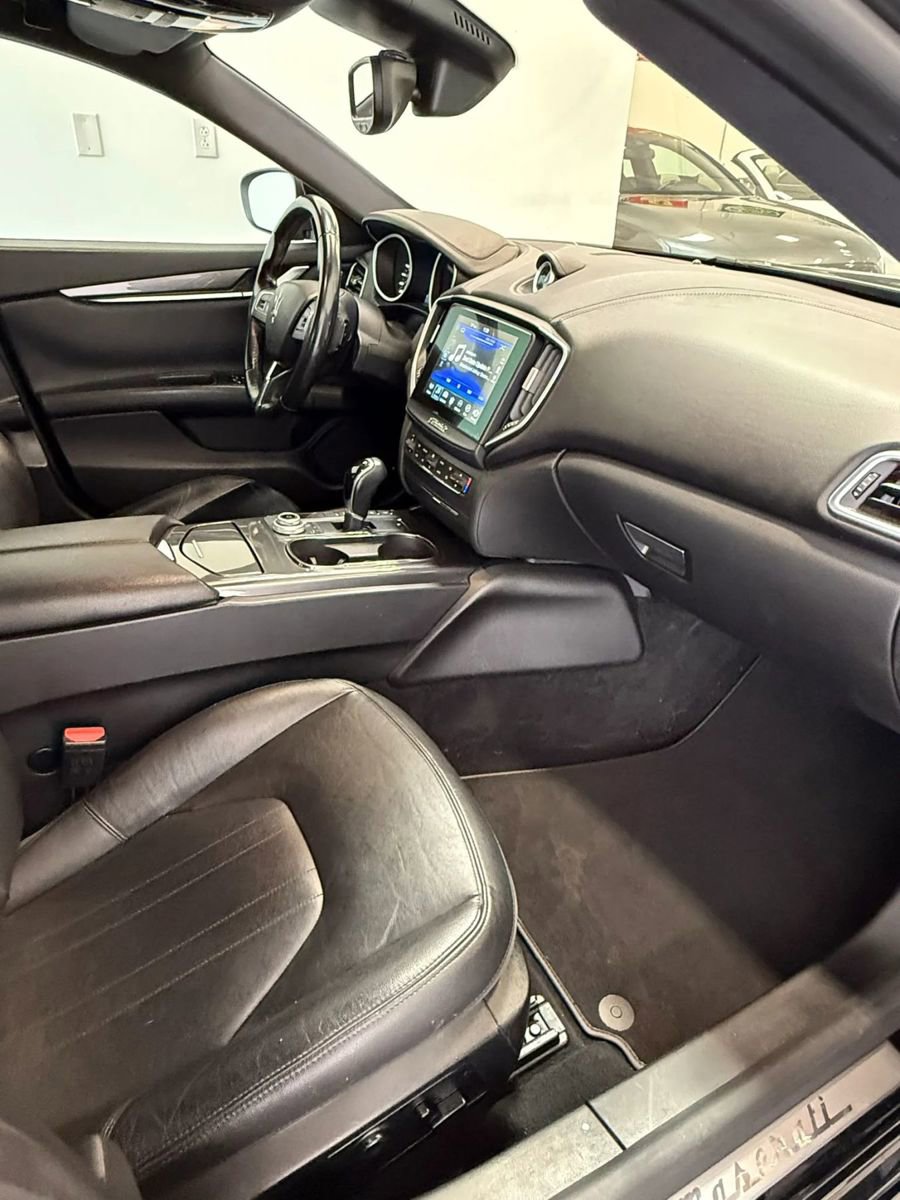 Used 2017 Maserati Ghibli S image 19