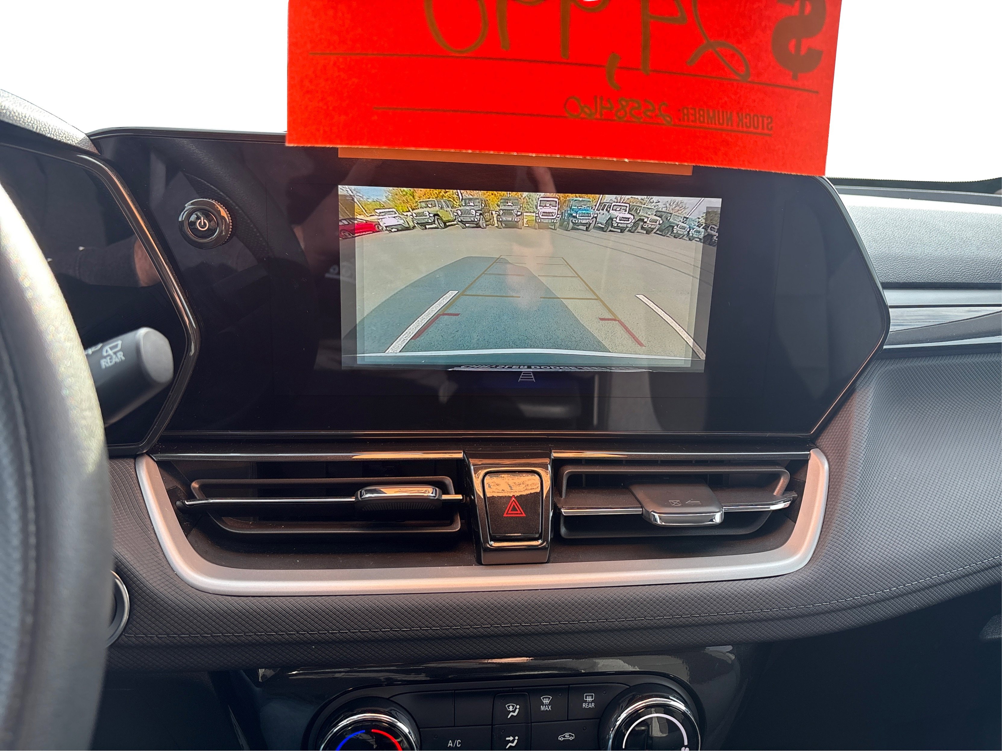 Used 2025 Chevrolet TrailBlazer LT image 24