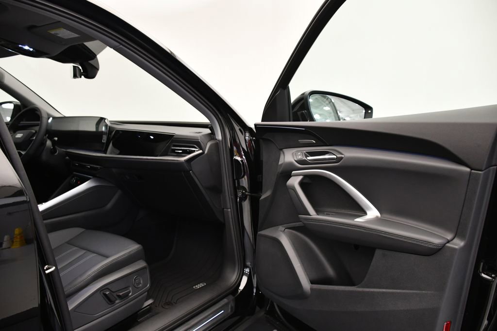 Used 2025 Audi Q5 Premium Plus w/ Premium Plus image 46