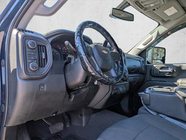 Used 2022 Chevrolet Silverado 2500 Custom w/ Custom Value Package image 9