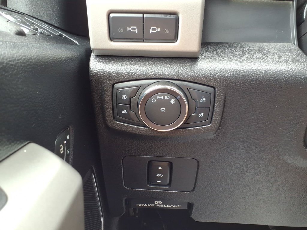 Used 2020 Ford F250 Lariat w/ Chrome Package AWD/4WD image 14