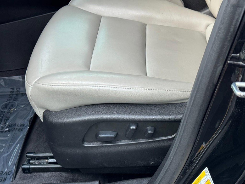 Used 2023 Cadillac XT4 Premium Luxury AWD/4WD image 26