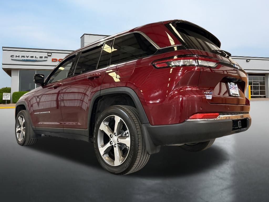 Used 2024 Jeep Grand Cherokee Limited 4xe image 11