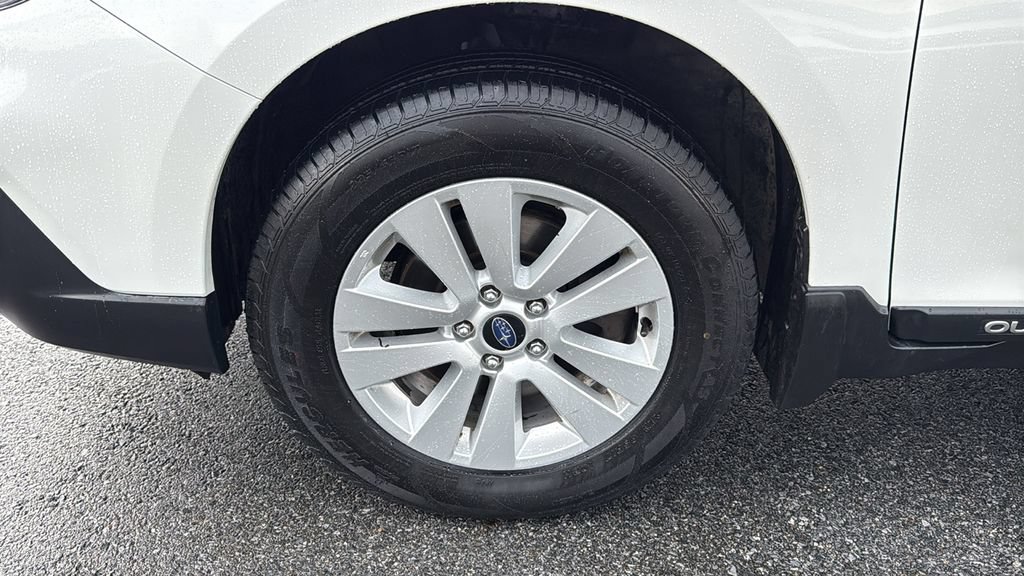 Used 2019 Subaru Outback 2.5i Premium w/ Popular Package #2 AWD/4WD image 10