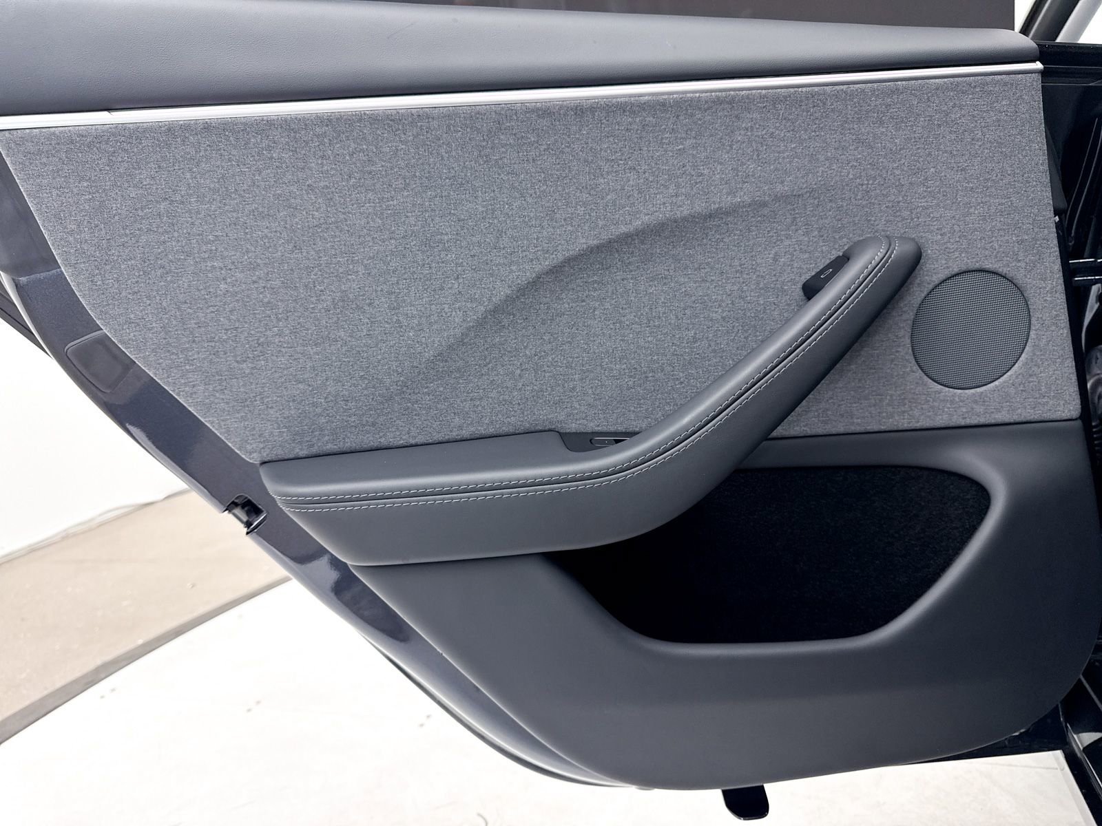 Used 2024 Tesla Model 3 Standard Range image 34
