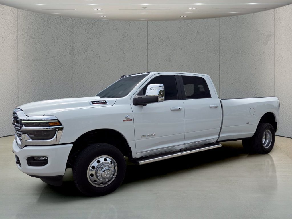 Used 2026 RAM 3500 Laramie w/ Towing Technology Group AWD/4WD image 12