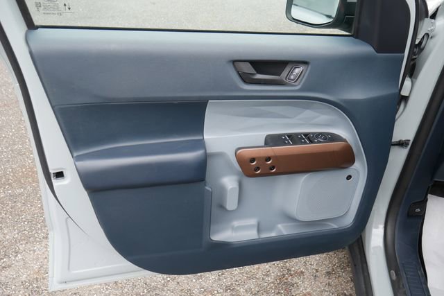 Used 2024 Ford Maverick Lariat image 14