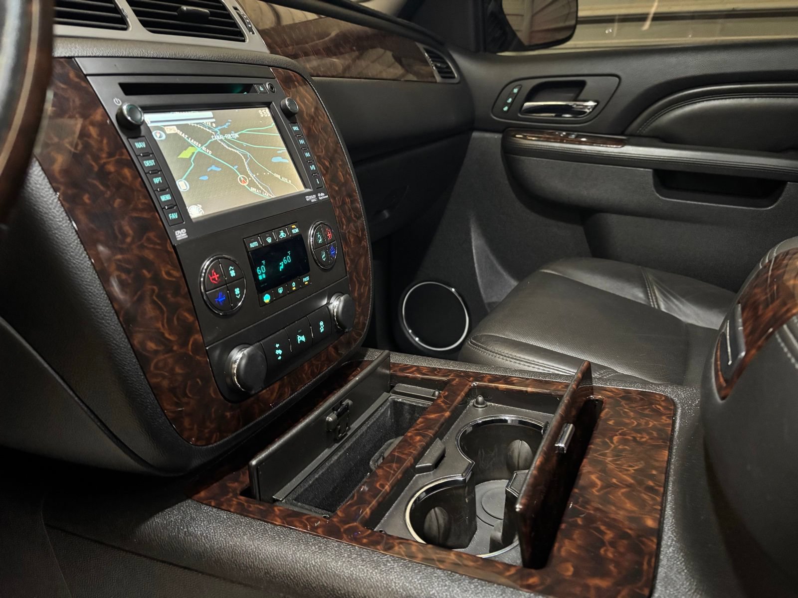 Used 2014 GMC Yukon Denali AWD/4WD image 20