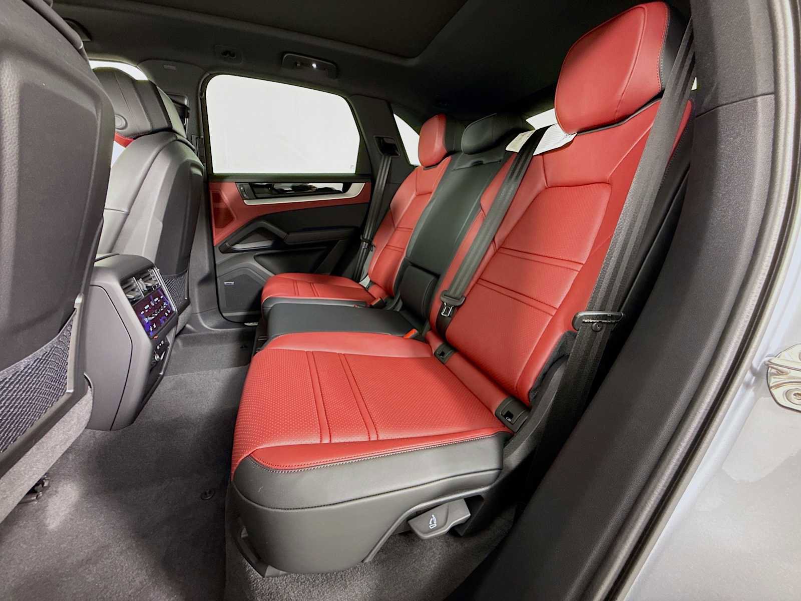 New 2026 Porsche Cayenne S image 23