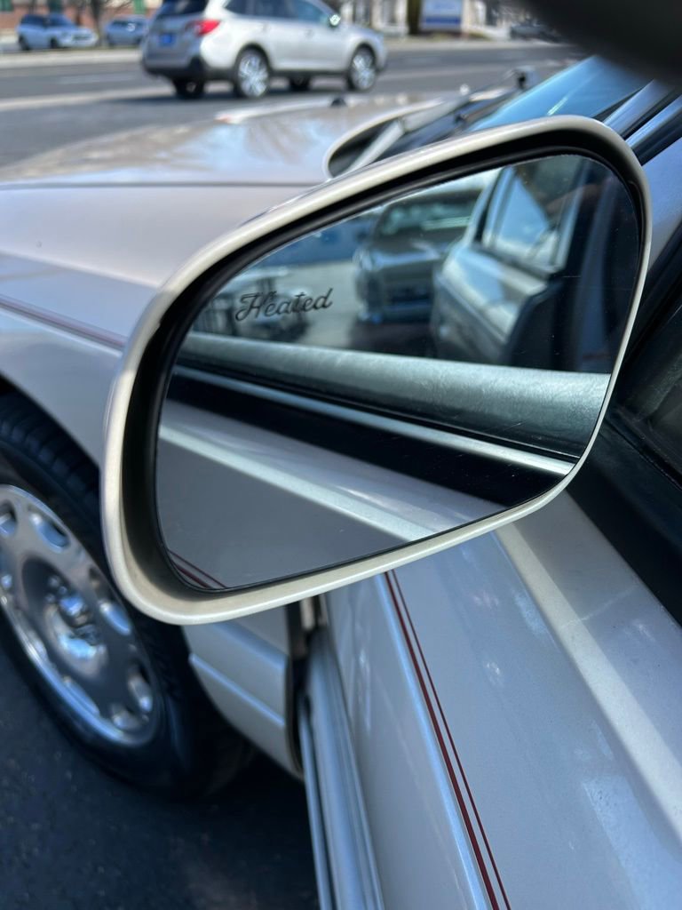 Used 1999 Lincoln Continental FWD image 10