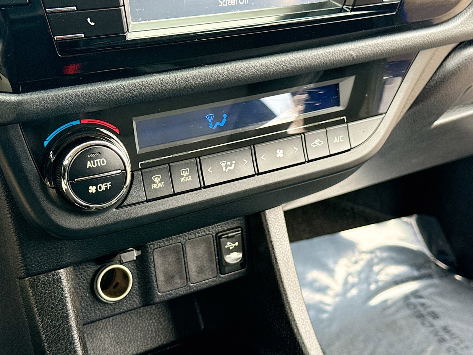 Used 2015 Toyota Corolla S image 10