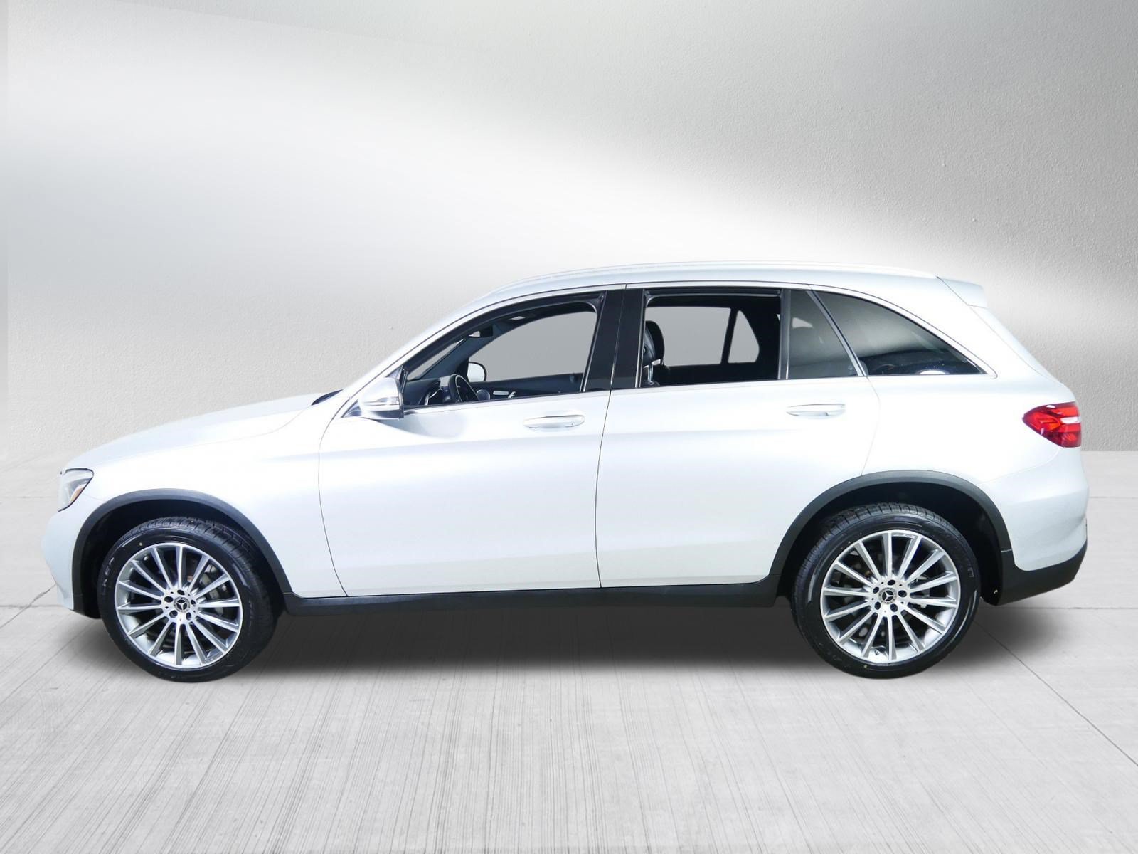 Used 2018 Mercedes-Benz GLC 300 4MATIC image 4