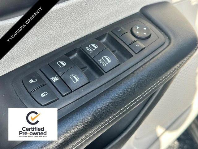 Certified 2024 Chrysler Pacifica Touring-L FWD image 17