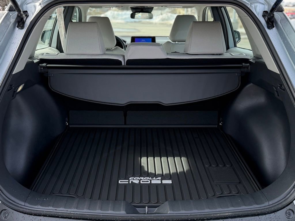 Used 2026 Toyota Corolla Cross L image 5