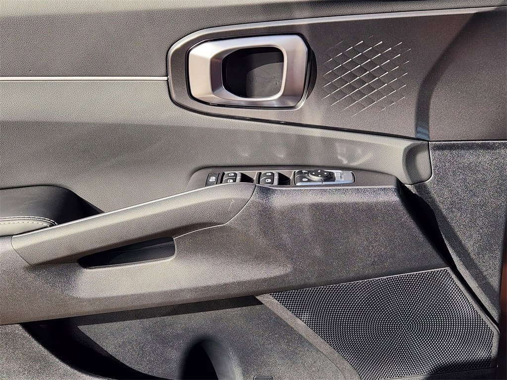 New 2025 Kia Sorento LX image 17