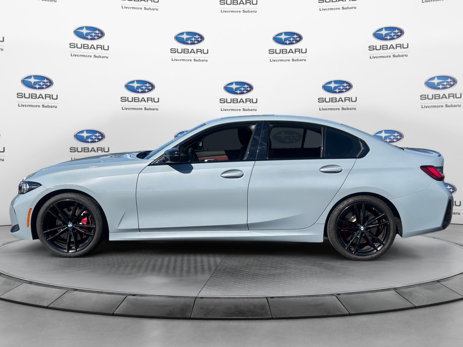 Used 2023 BMW 330i Sedan w/ M Sport Package RWD image 3