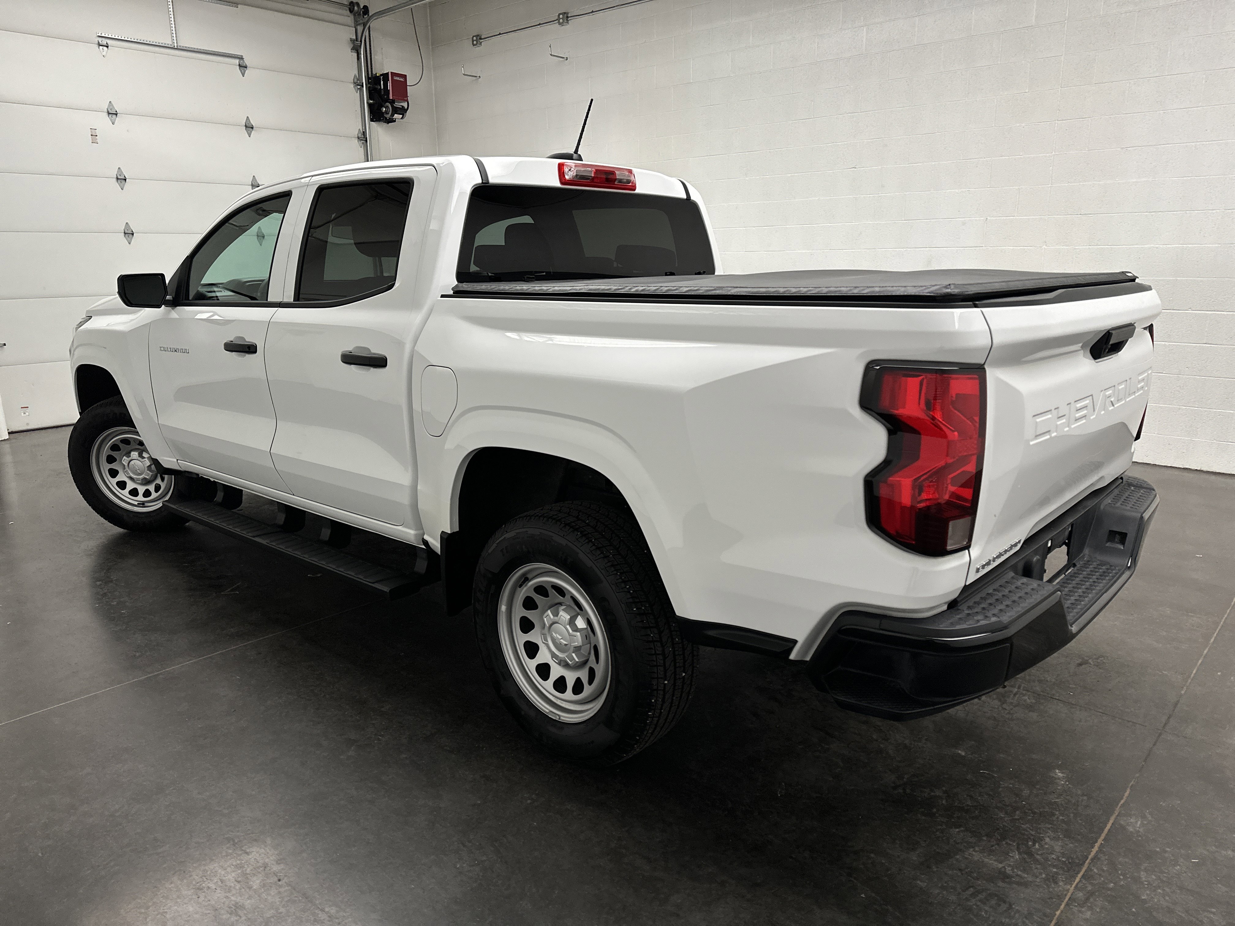 Used 2024 Chevrolet Colorado W/T image 6