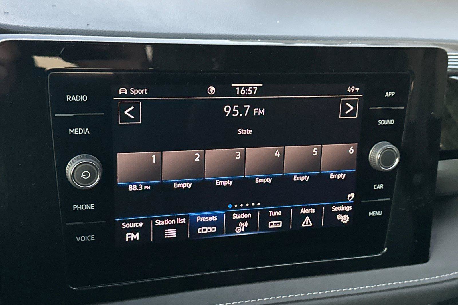 New 2026 Volkswagen Taos SE AWD/4WD image 17