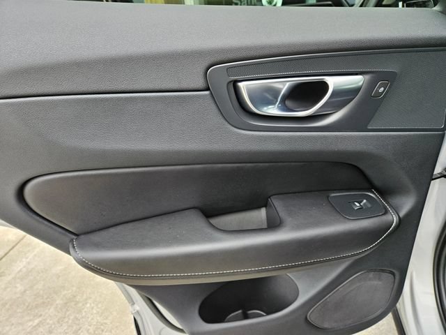 Certified 2023 Volvo XC60 B6 Ultimate w/ Protection Package Premier AWD/4WD image 19