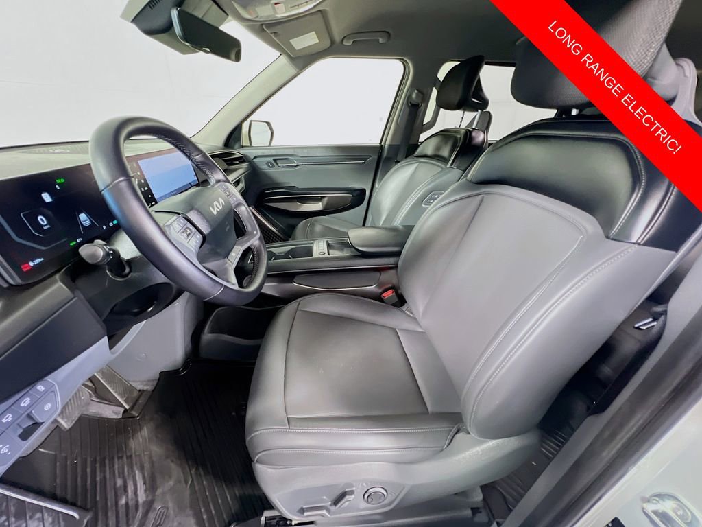 Used 2024 Kia EV9 Light Long Range RWD image 22