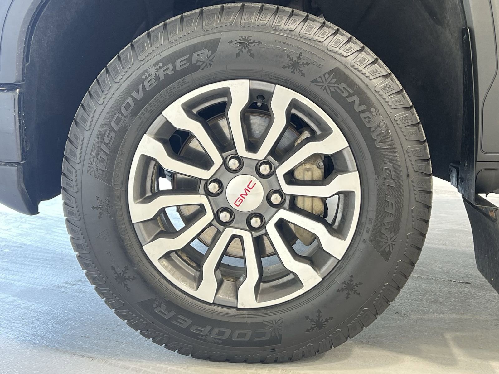 Used 2023 GMC Sierra 1500 AT4 w/ AT4 Premium Package image 10