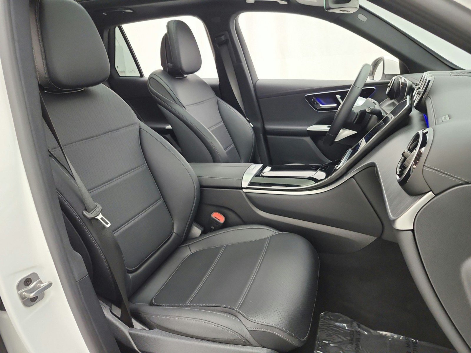 Certified 2024 Mercedes-Benz GLC 300 image 20