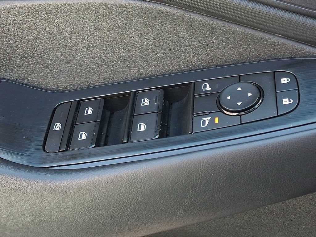 Used 2024 Nissan Rogue S AWD/4WD image 27