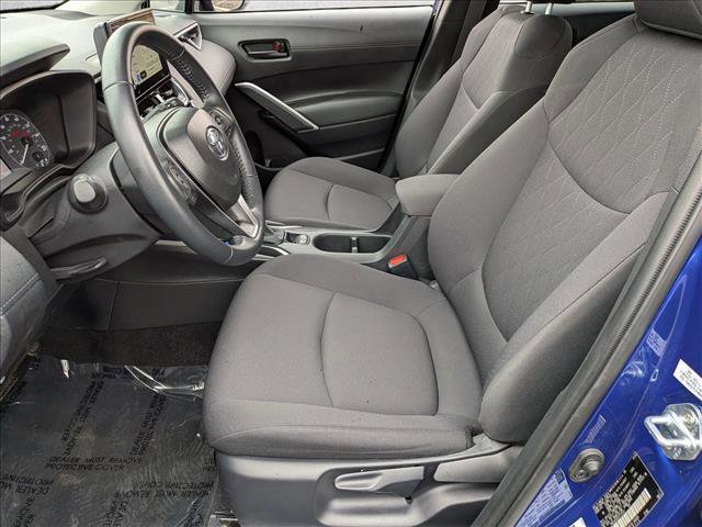 Used 2025 Toyota Corolla Cross LE image 14