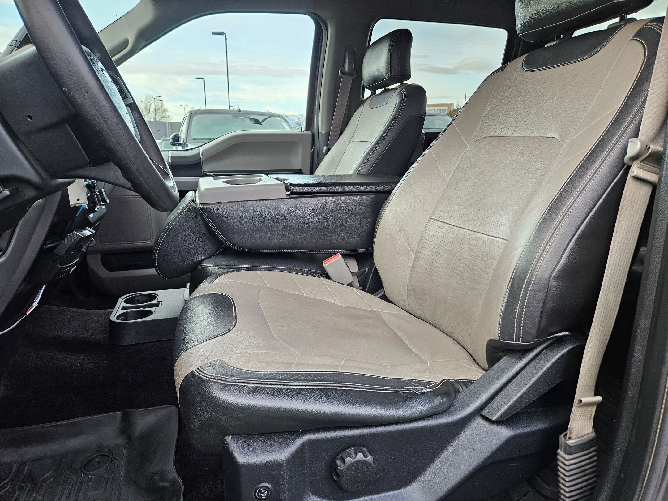 Used 2017 Ford F150 XLT image 17